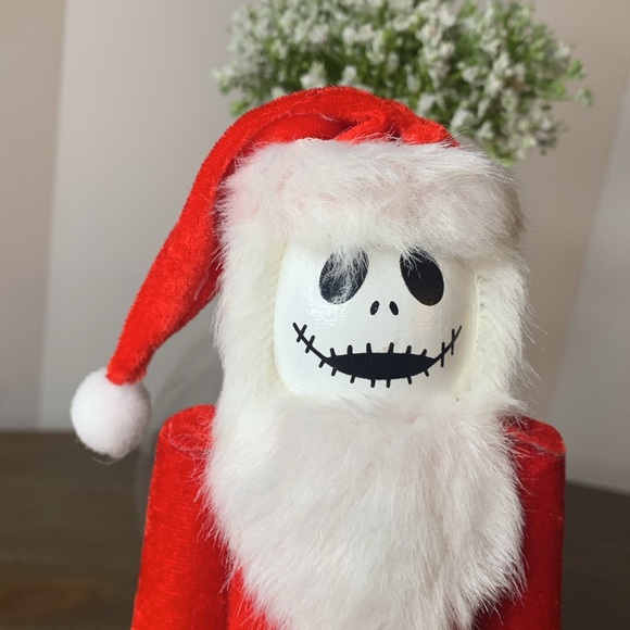 Disney Wooden Nutcracker NIGHTMARE BEFORE CHRISTMAS SANTA JACK SKELLINGTON 12” - Picture 7 of 7